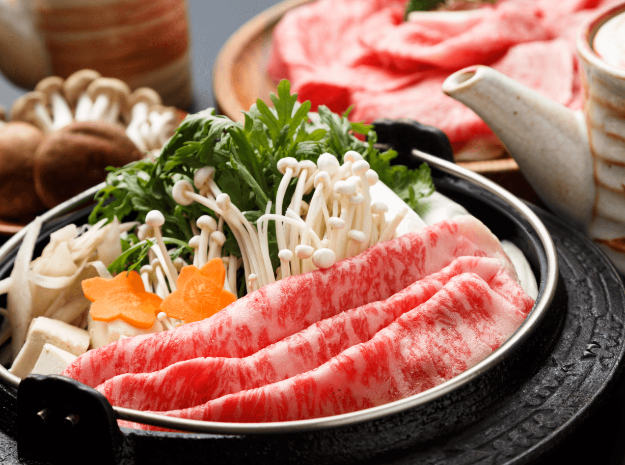 Mê ẩm thực Nhật Bản mà không biết món Sukiyaki hấp dẫn này thì quả là đáng tiếc